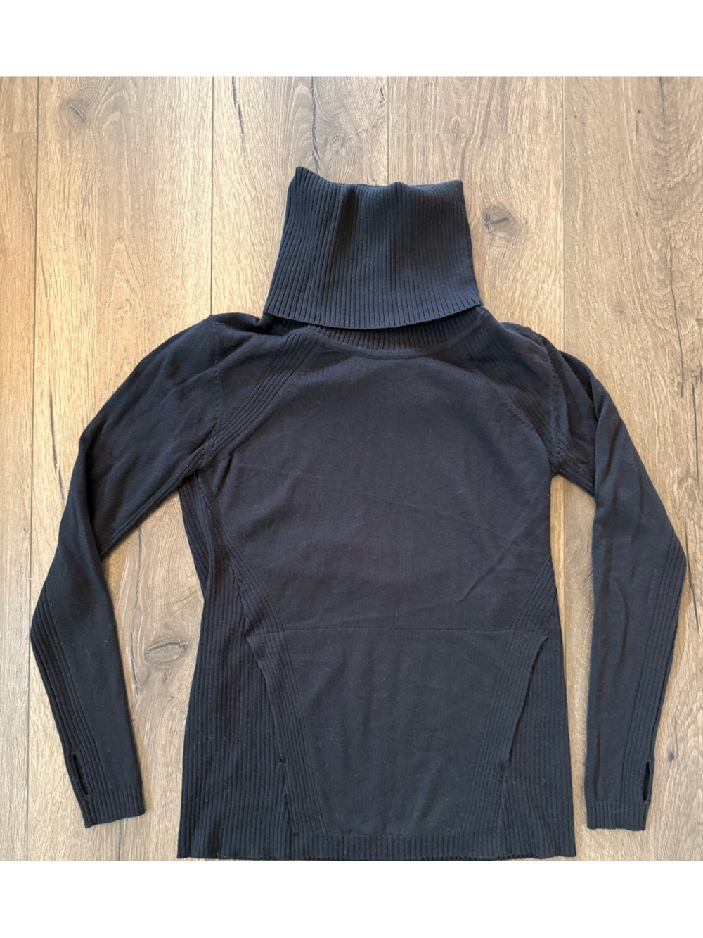 Lululemon Sweat & Savasana Merino Wool Turtleneck Sweater Black size small